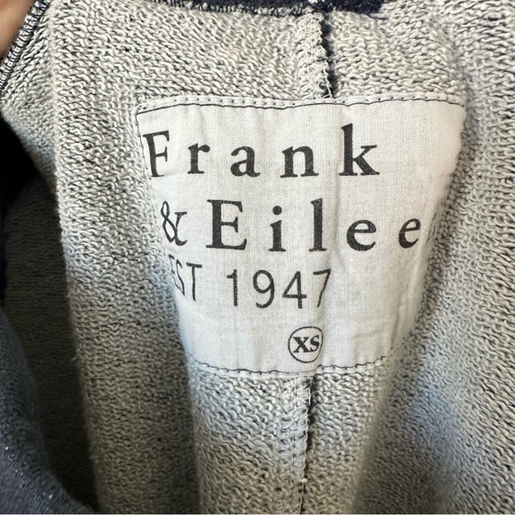 Frank & Eileen CATHERINE Triple Fleece Wide Leg Crop Sweatpants Navy SZ XS - Picture 5 of 6